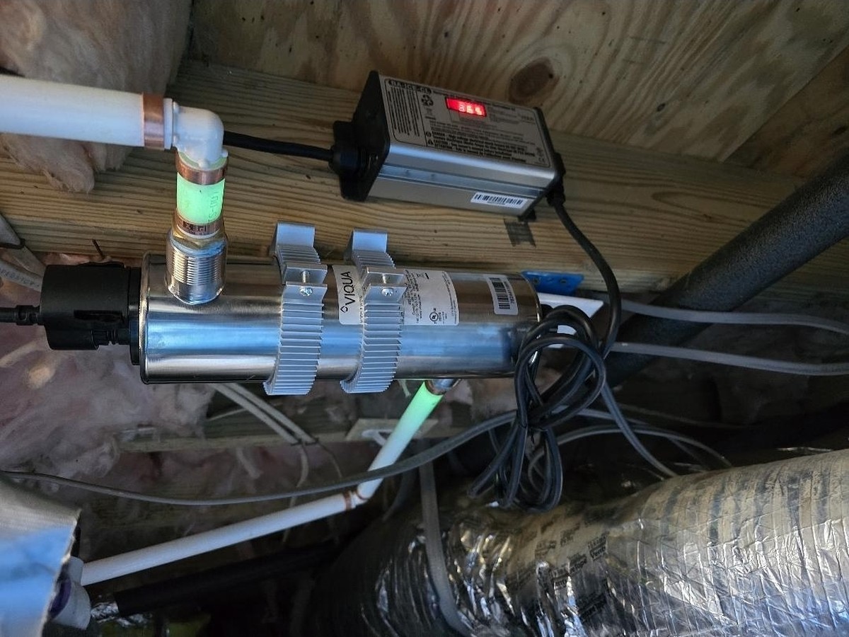 Whole-house UV well water treatment equipment
